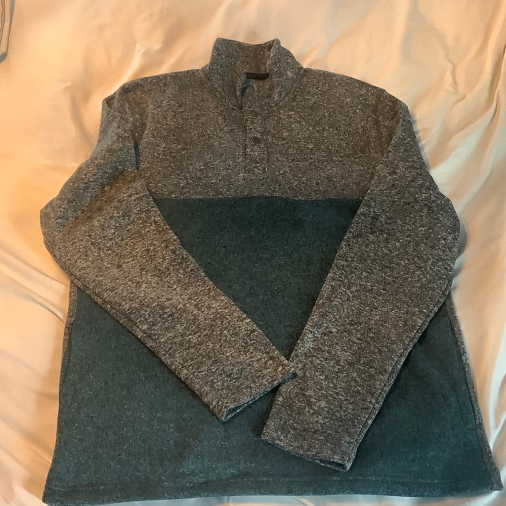 Green/ Gray Sonoma Pull over